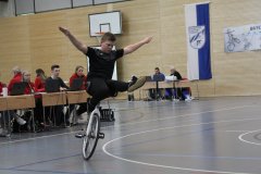 HxtkXAI8SC-HfUe4yXb_bA