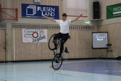 049d037e-02a0-442e-99eb-fcbfd134e250