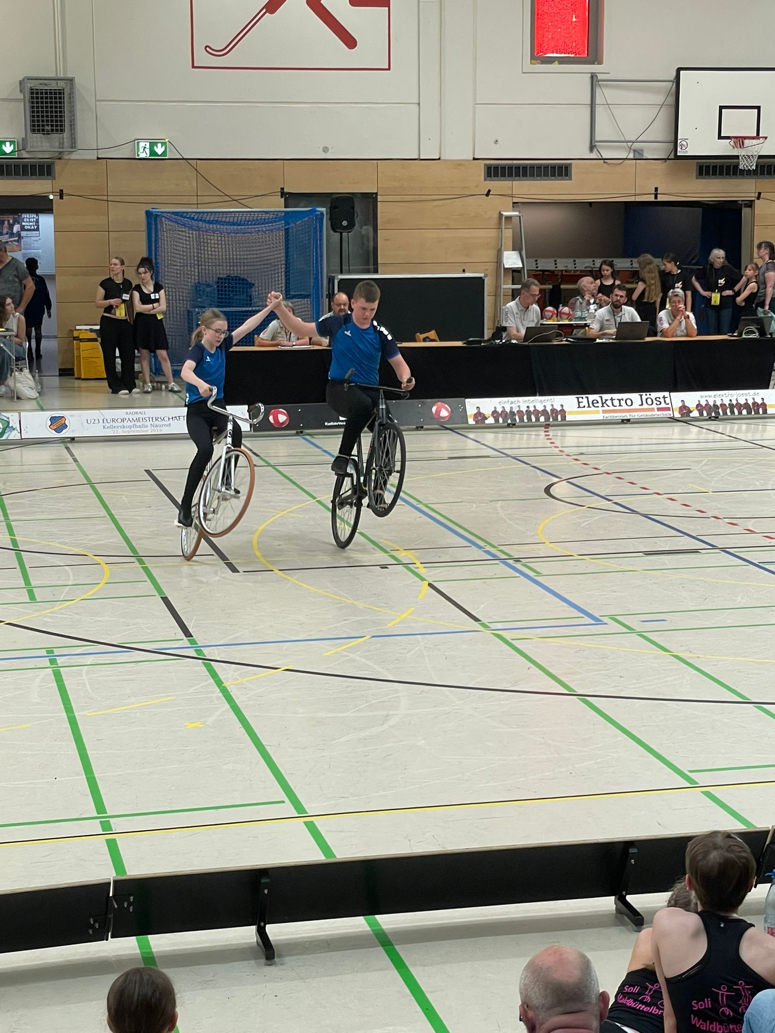 27a19f97-fcec-4690-93cd-0d2771cf15b5