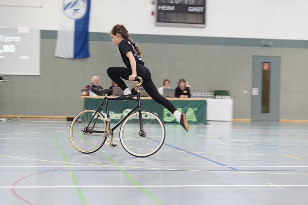 Sonnenstuhl-Weinpokal in Randersacker